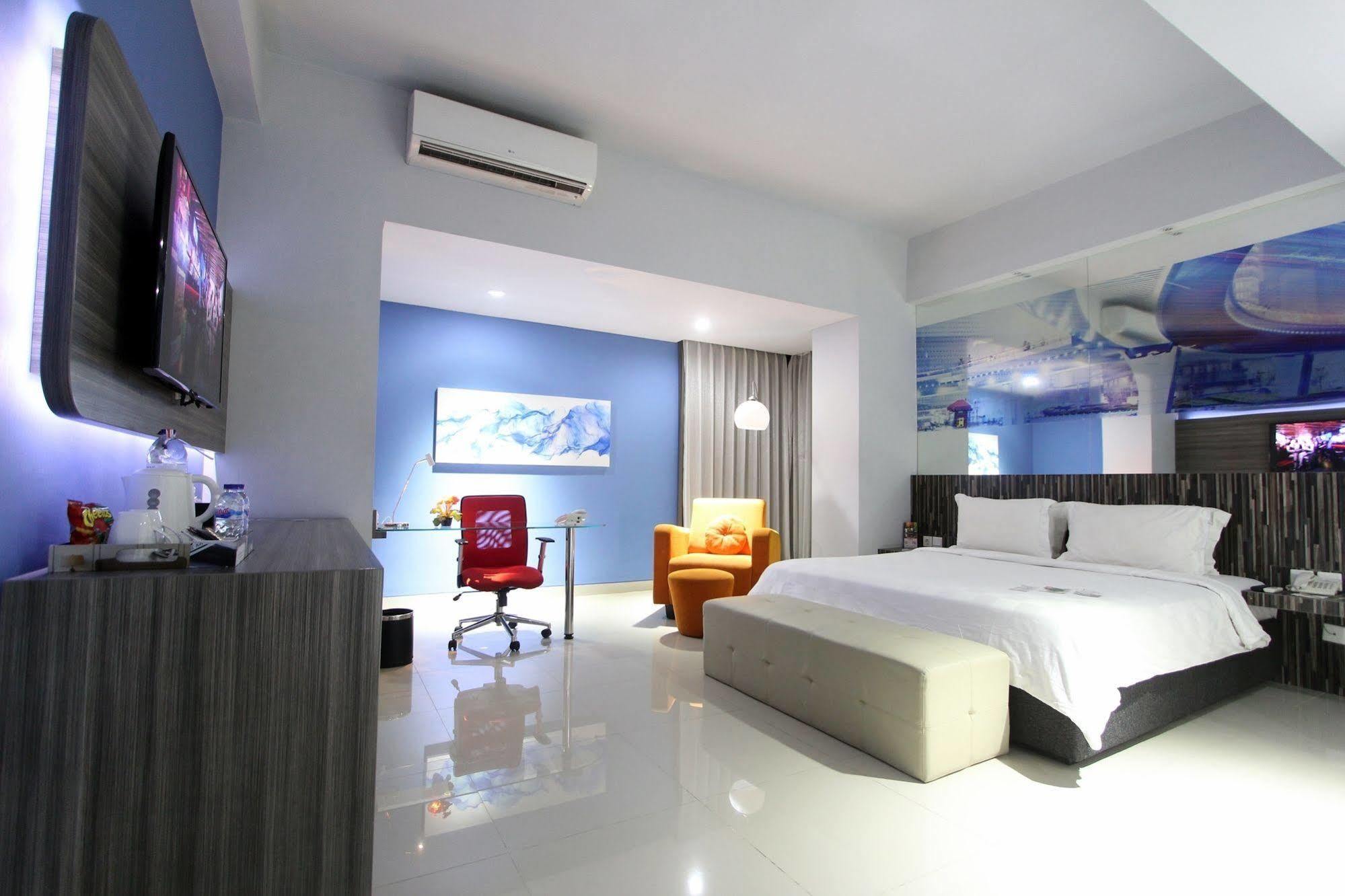 G Suites Hotel By Amithya Сурабая Екстериор снимка